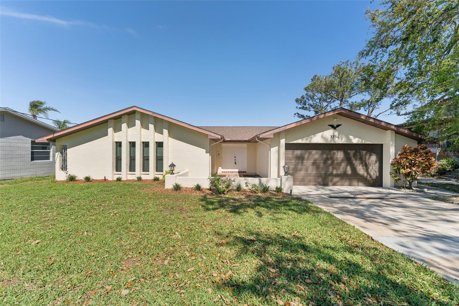 Image 2 of 36 For 3334 Pineview Drive