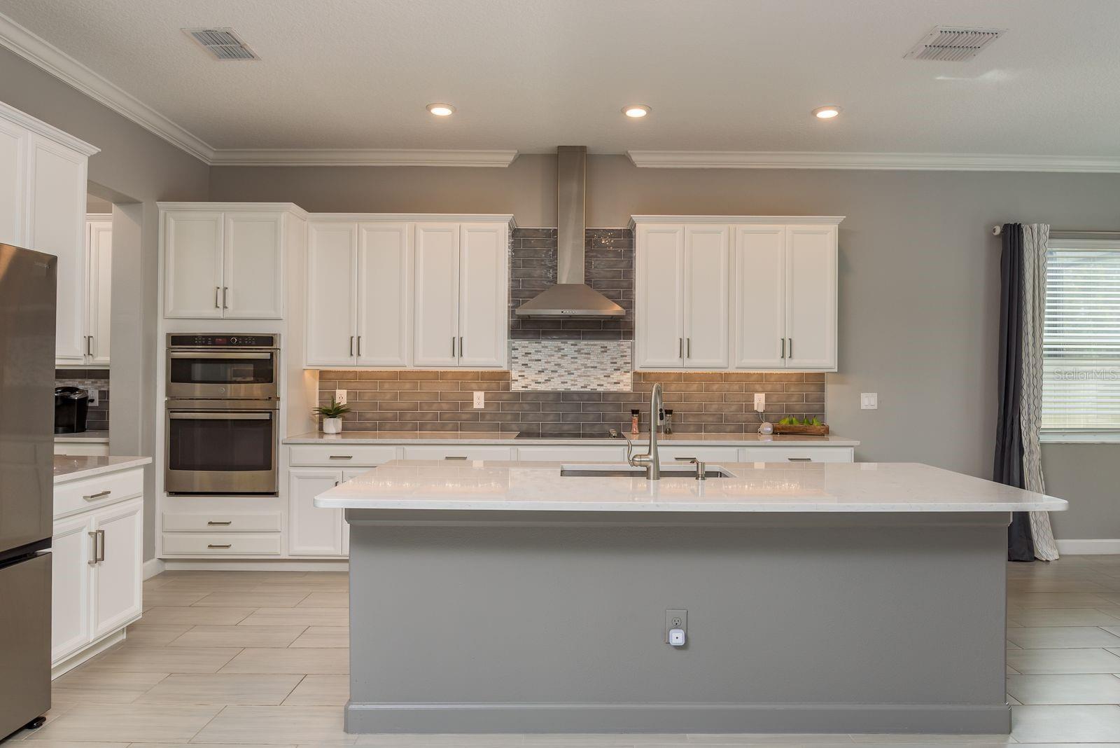 Image 14 of 83 For 10982 Banyan Breeze Boulevard