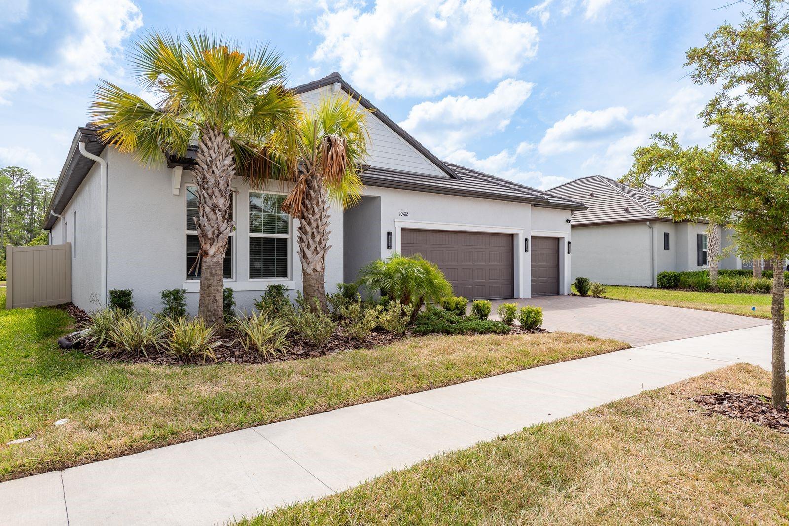 Image 4 of 83 For 10982 Banyan Breeze Boulevard