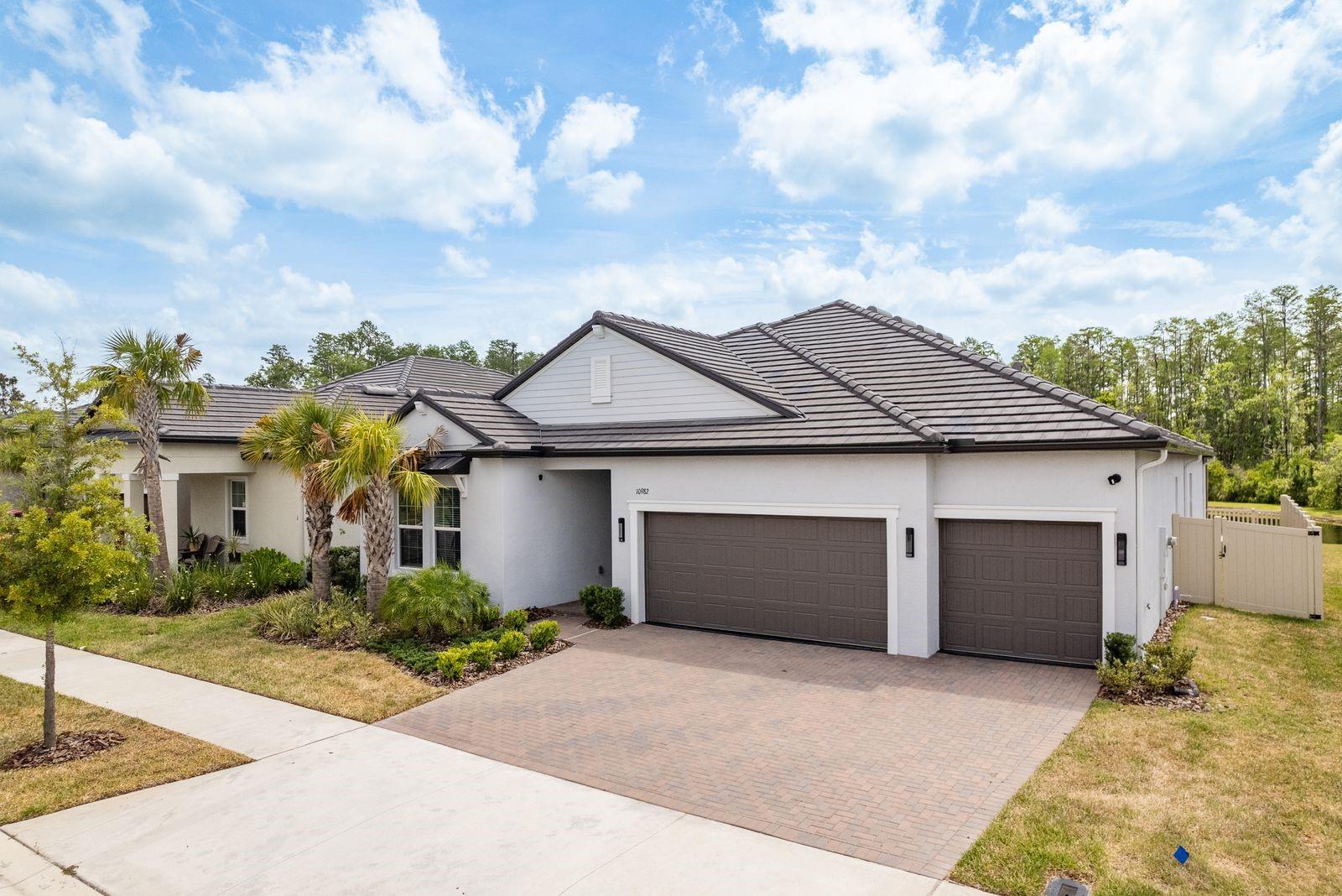 Image 49 of 83 For 10982 Banyan Breeze Boulevard