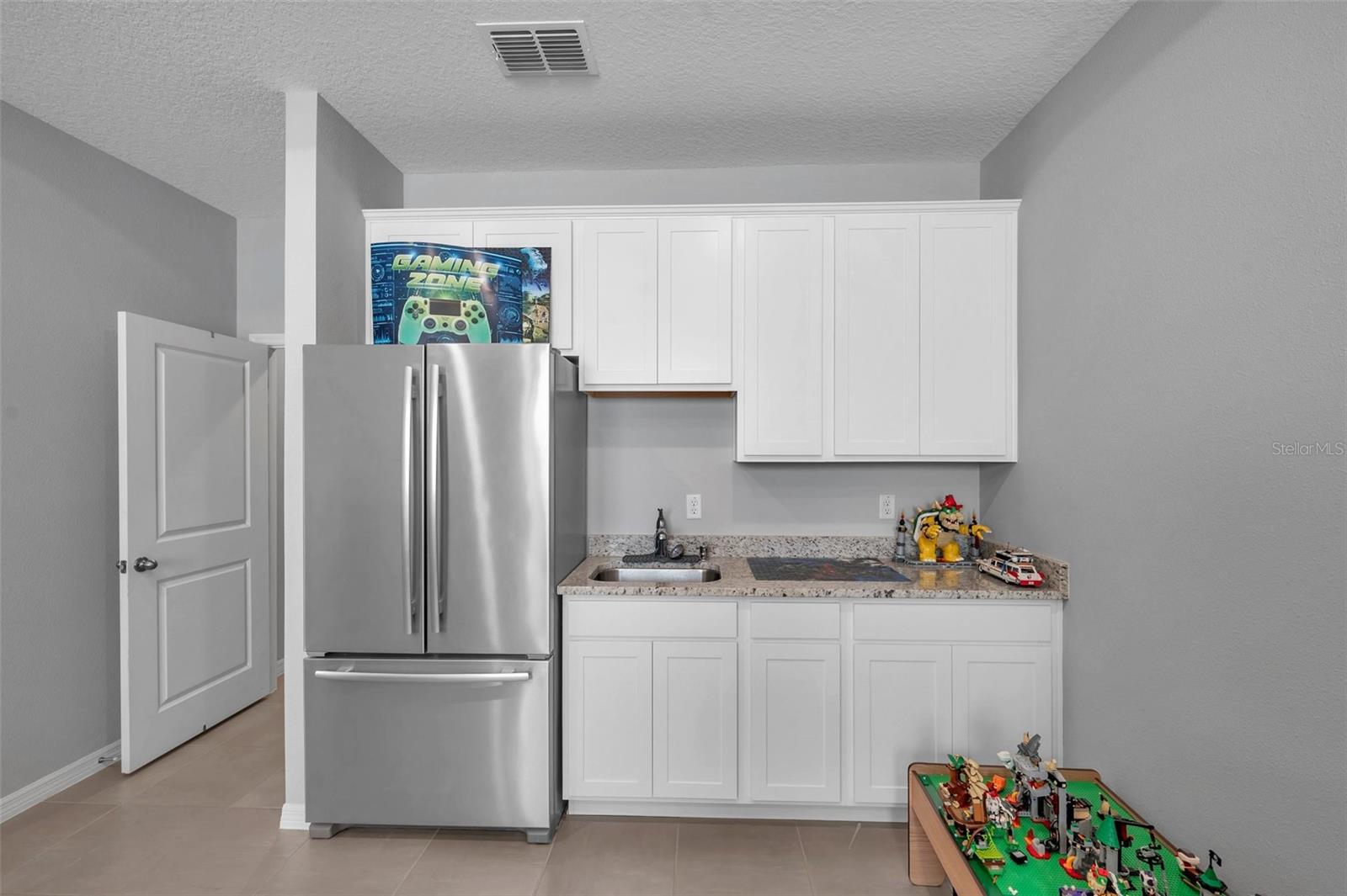 Image 16 of 37 For 12454 Shining Willow Street