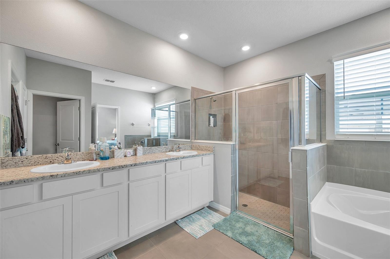Image 33 of 37 For 12454 Shining Willow Street