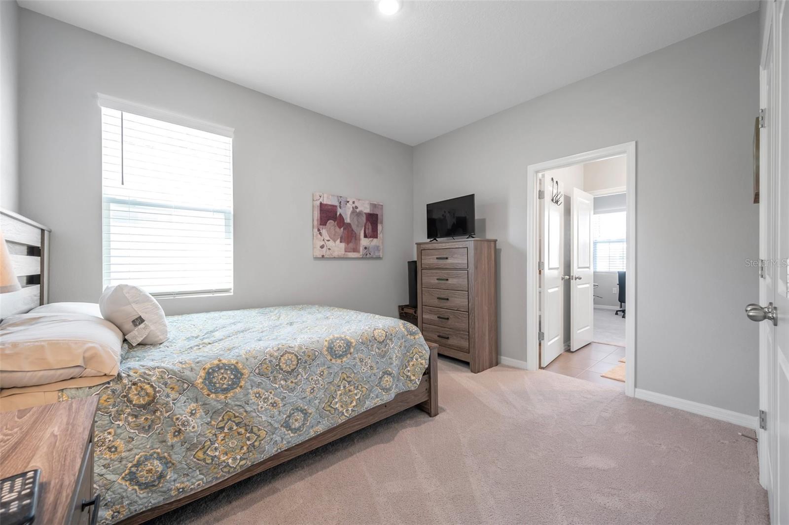 Image 7 of 37 For 12454 Shining Willow Street