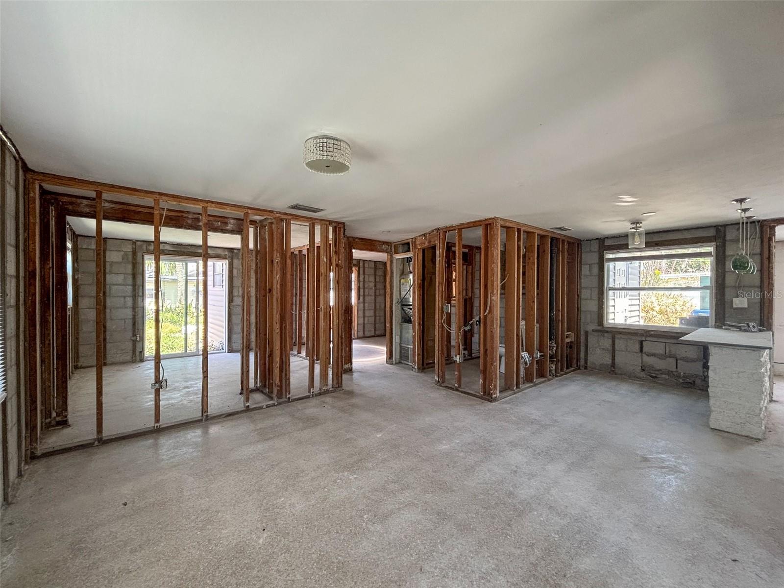 Image 14 of 32 For 13311 2nd Street E