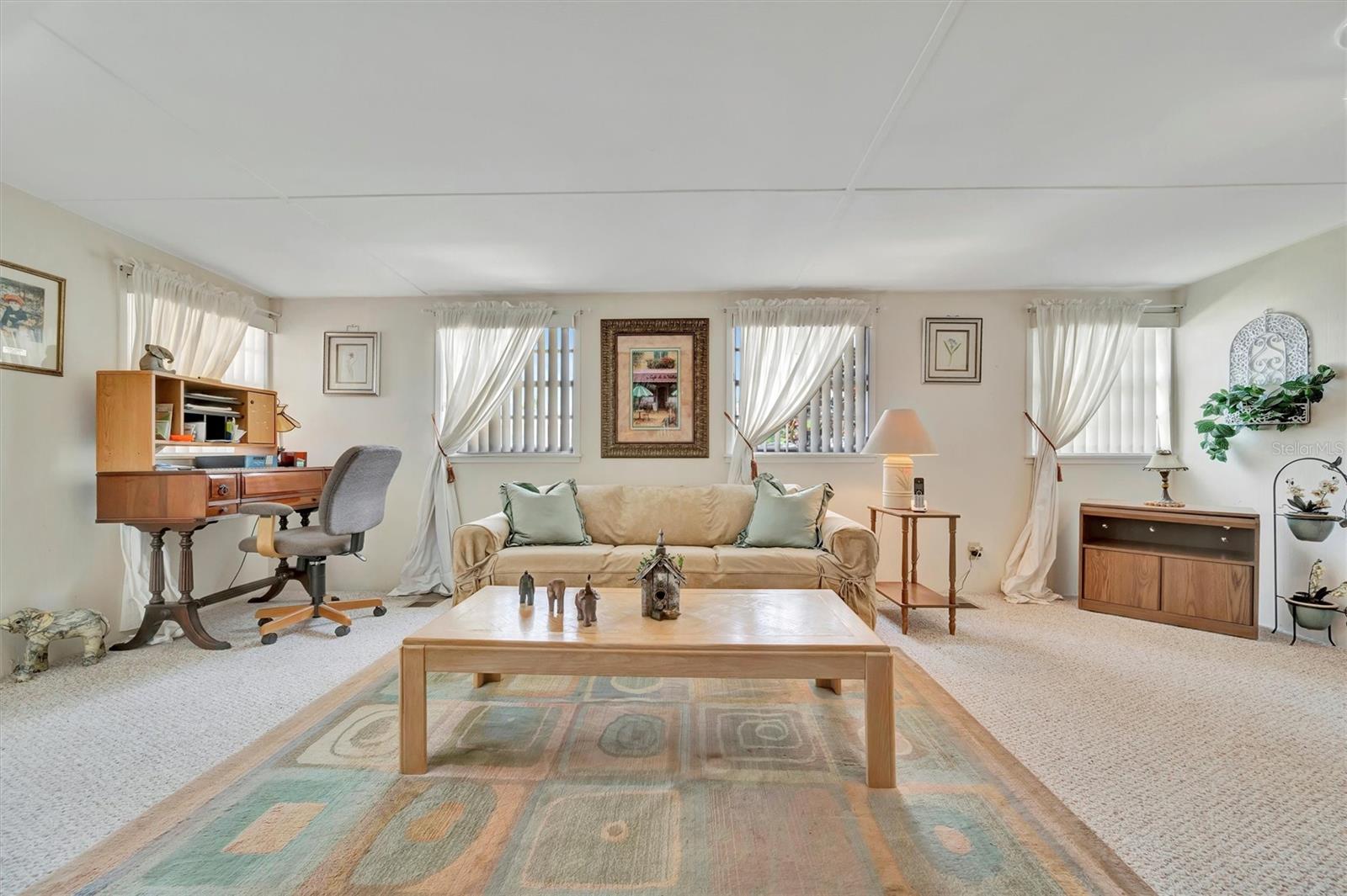 Image 4 of 45 For 123 Saint Kitts Way
