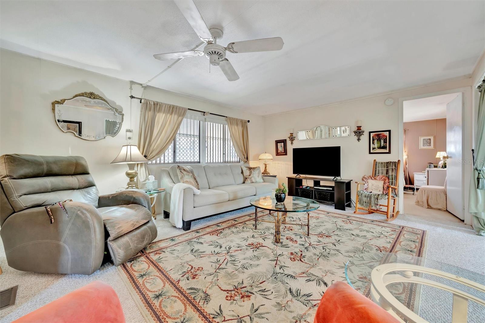 Image 6 of 45 For 123 Saint Kitts Way