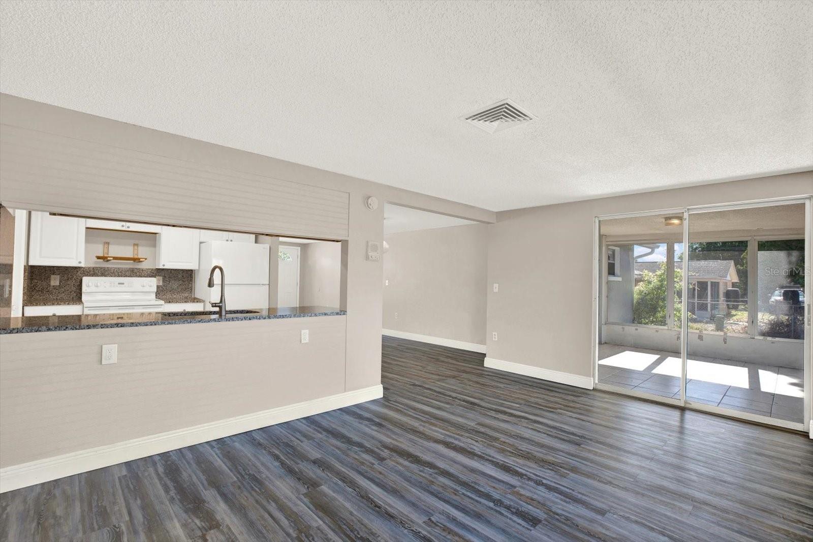 Image 12 of 29 For 6017 6th Avenue