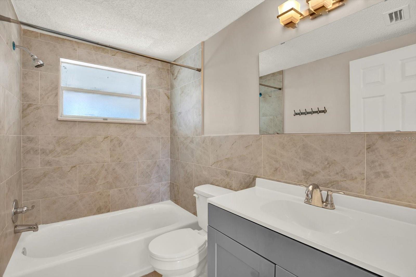 Image 16 of 29 For 6017 6th Avenue