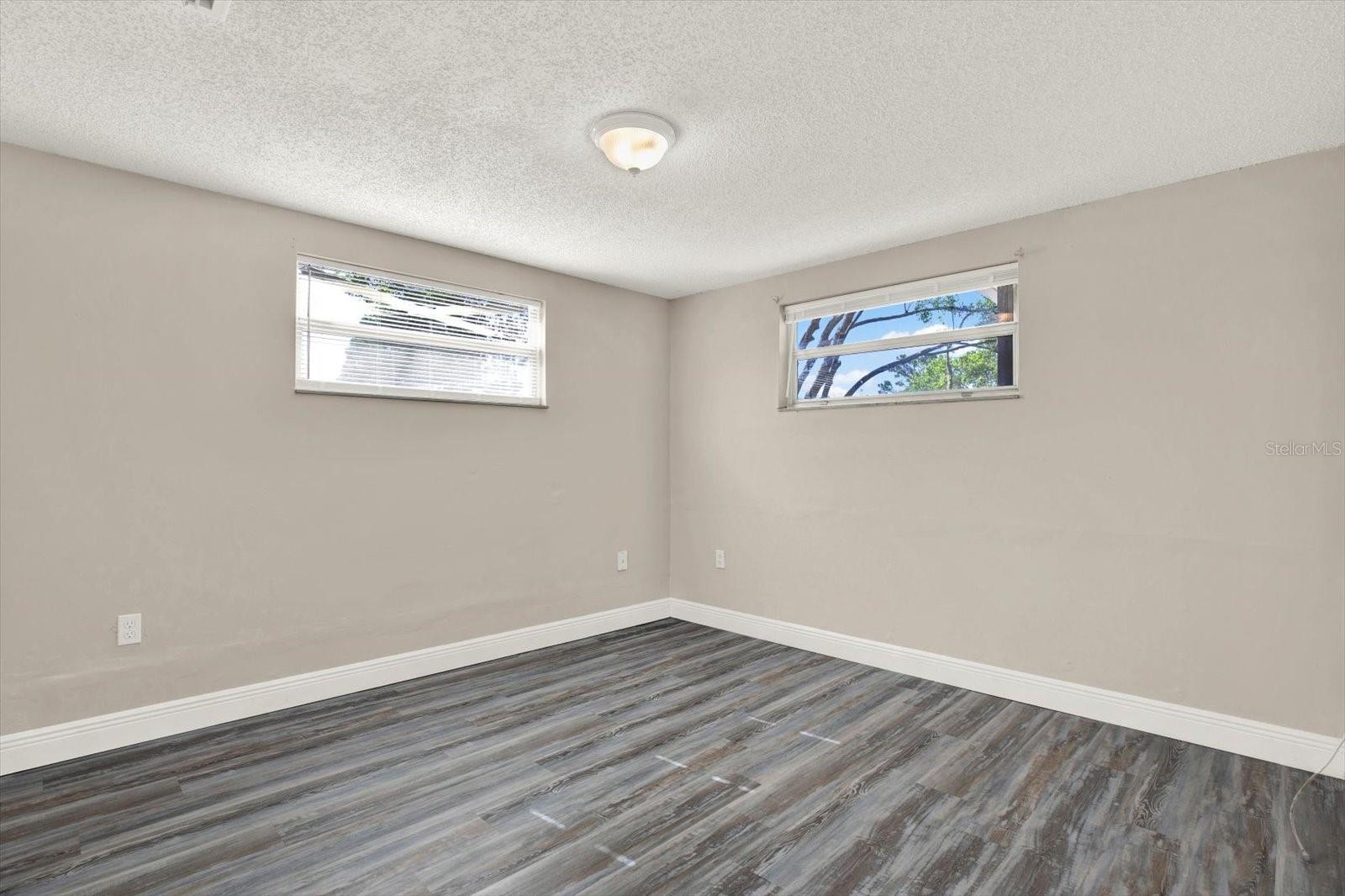 Image 17 of 29 For 6017 6th Avenue