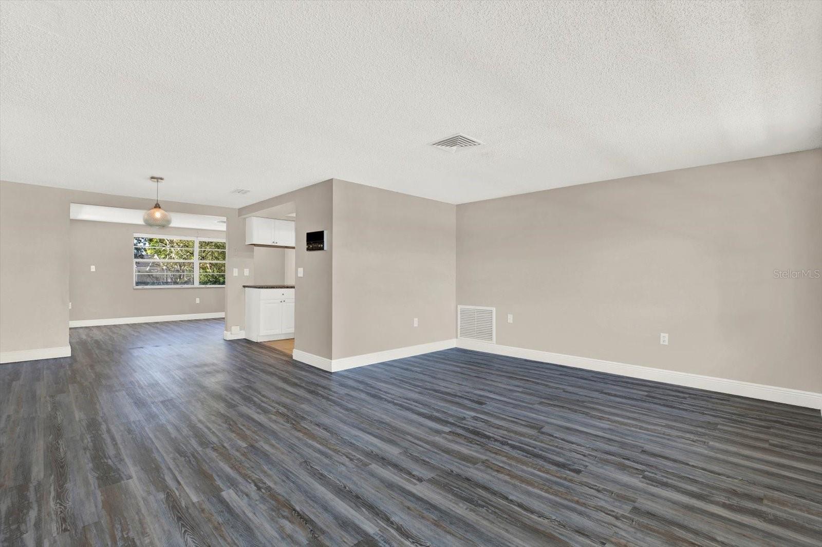 Image 8 of 29 For 6017 6th Avenue