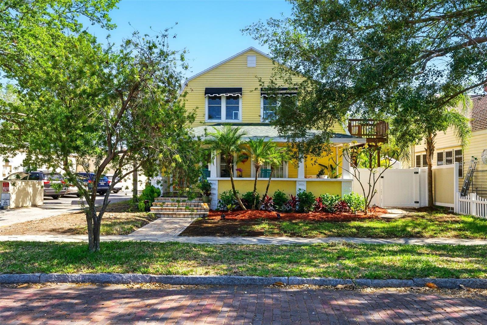 Details for 920 16th Avenue N, ST PETERSBURG, FL 33704