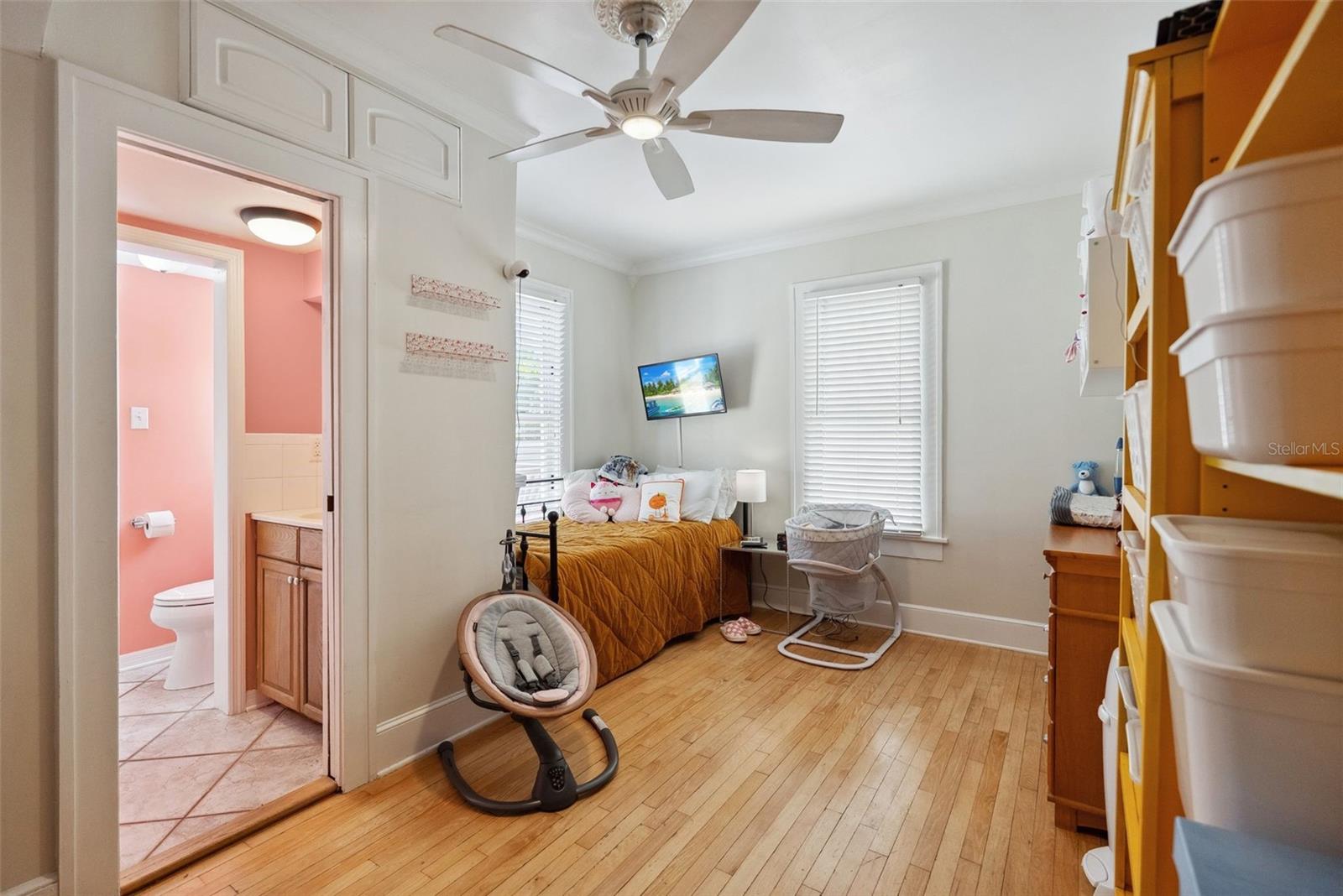 Image 12 of 55 For 920 16th Avenue N