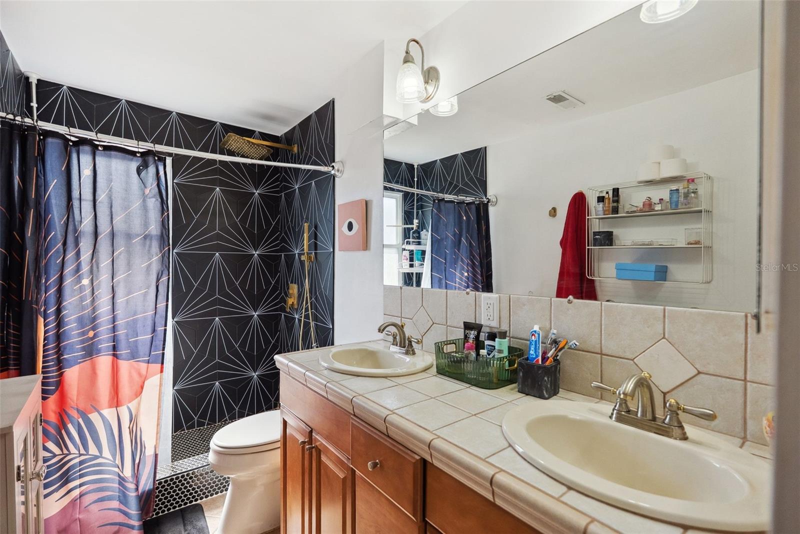 Image 26 of 55 For 920 16th Avenue N