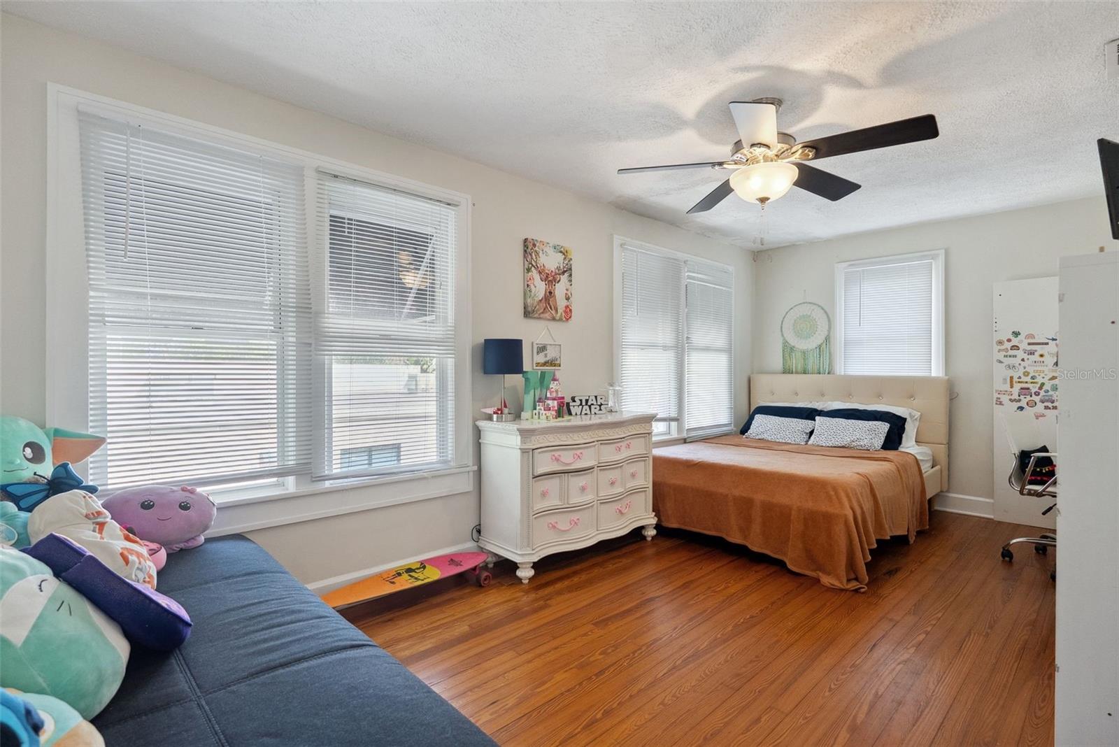 Image 27 of 55 For 920 16th Avenue N