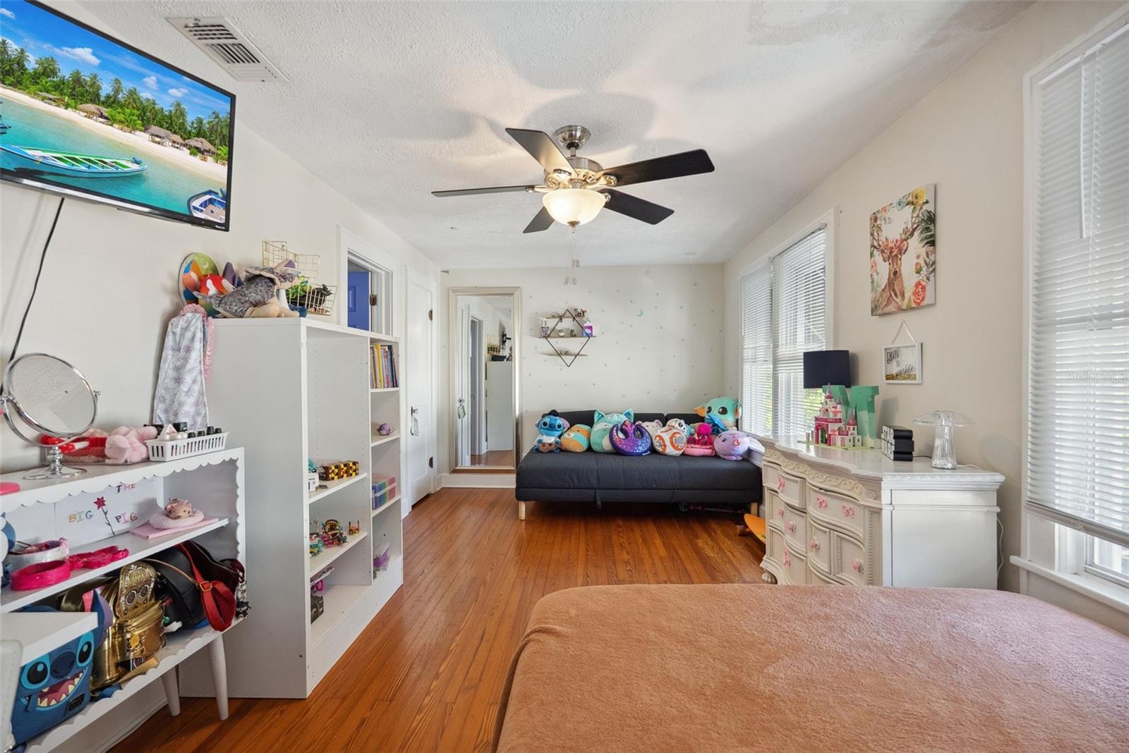 Image 28 of 55 For 920 16th Avenue N