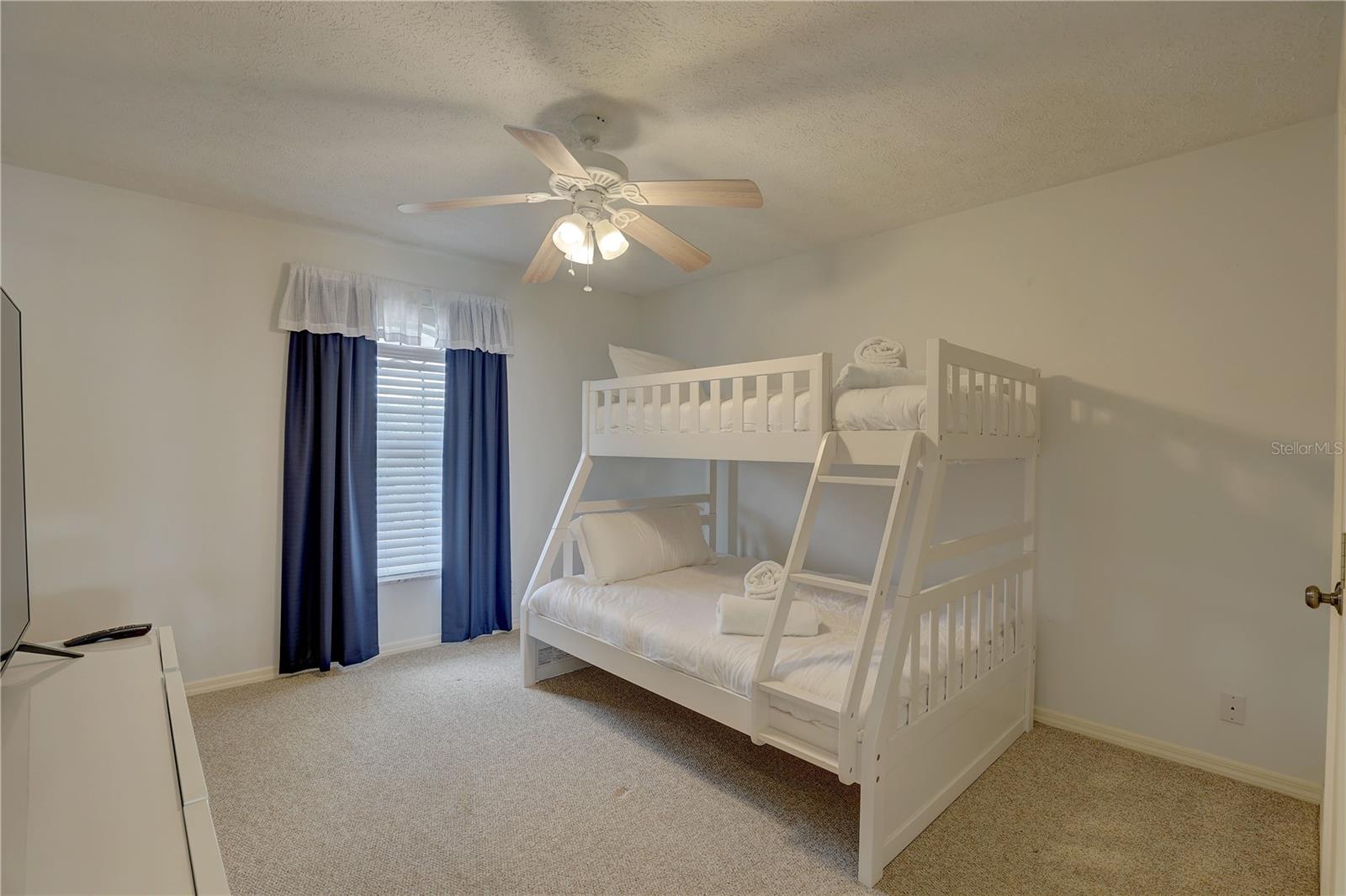 Image 23 of 67 For 9914 Alavista Drive