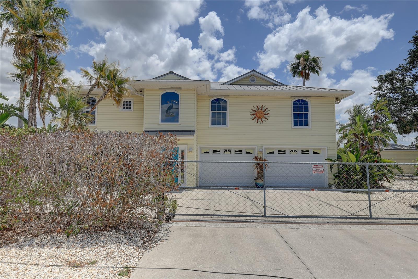 Image 3 of 67 For 9914 Alavista Drive