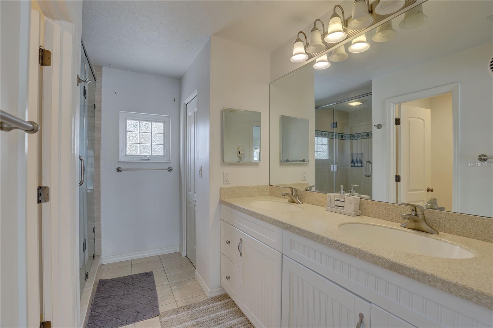 Image 30 of 67 For 9914 Alavista Drive