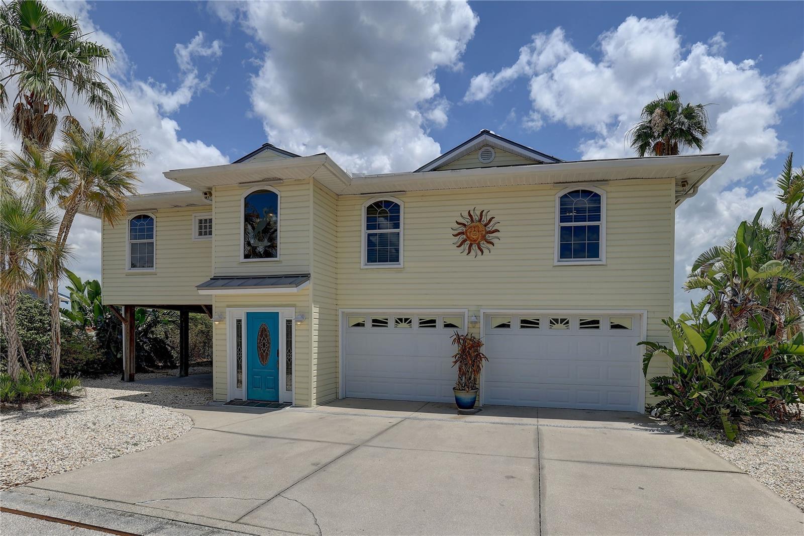 Image 4 of 67 For 9914 Alavista Drive