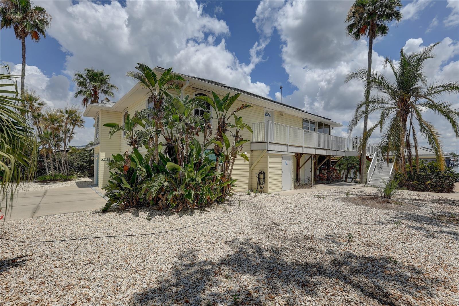 Image 50 of 67 For 9914 Alavista Drive