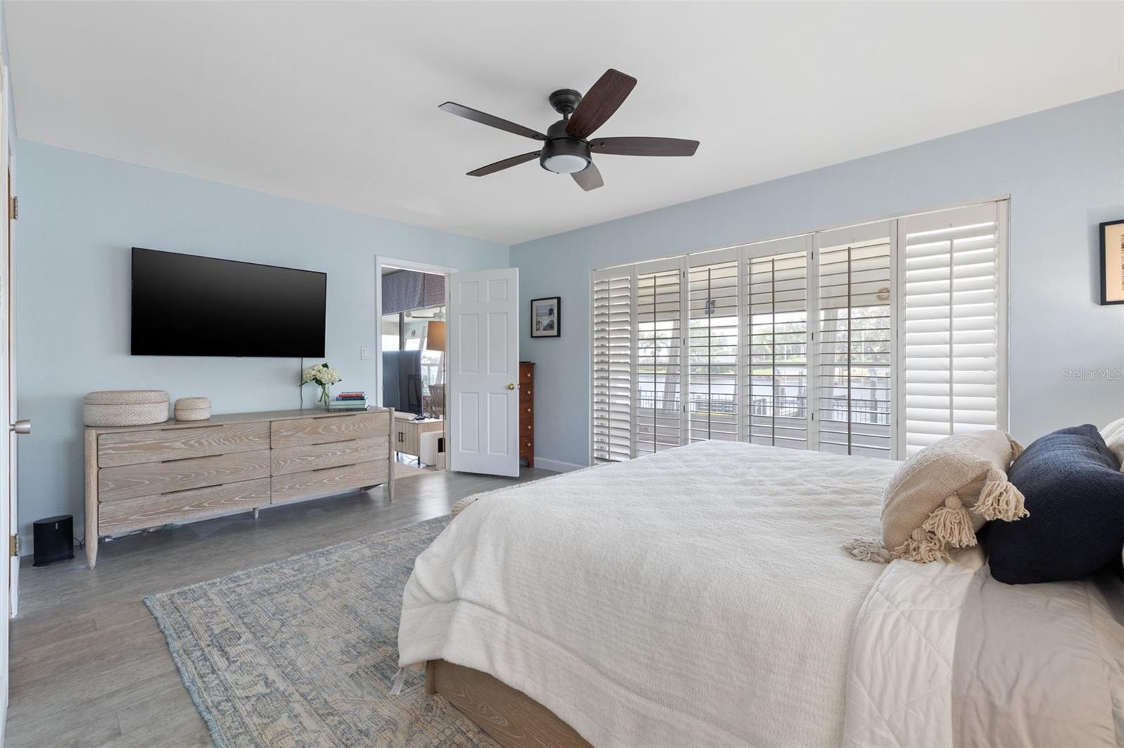 Image 29 of 75 For 1124 35th Avenue Ne