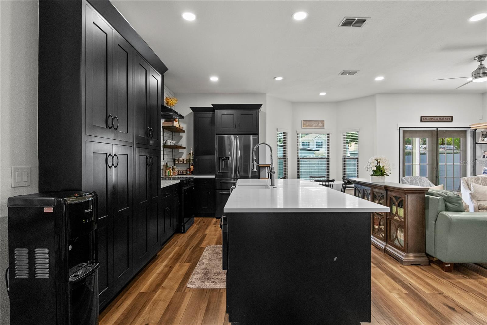 Image 3 of 24 For 3221 Oakellar Avenue