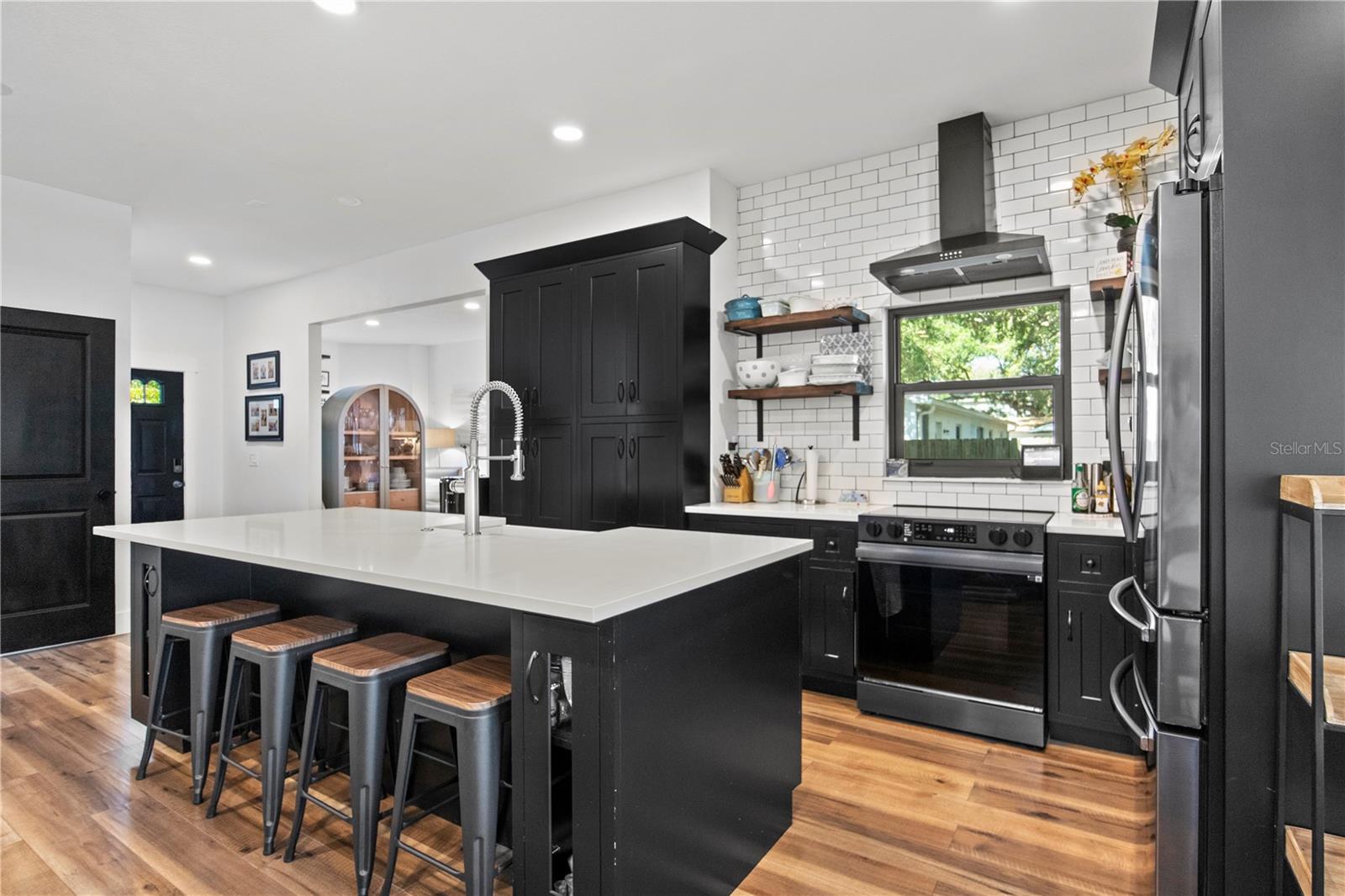 Image 4 of 24 For 3221 Oakellar Avenue