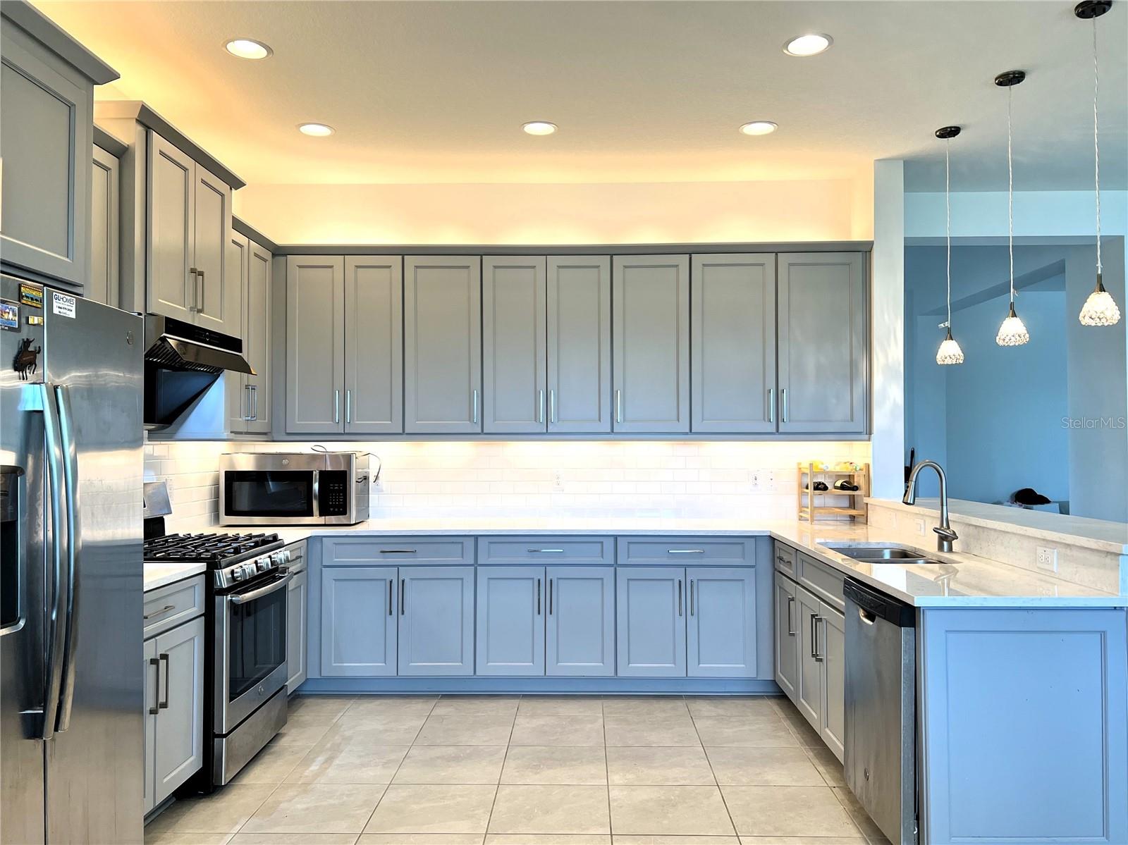 Image 7 of 21 For 31142 Lindentree Drive