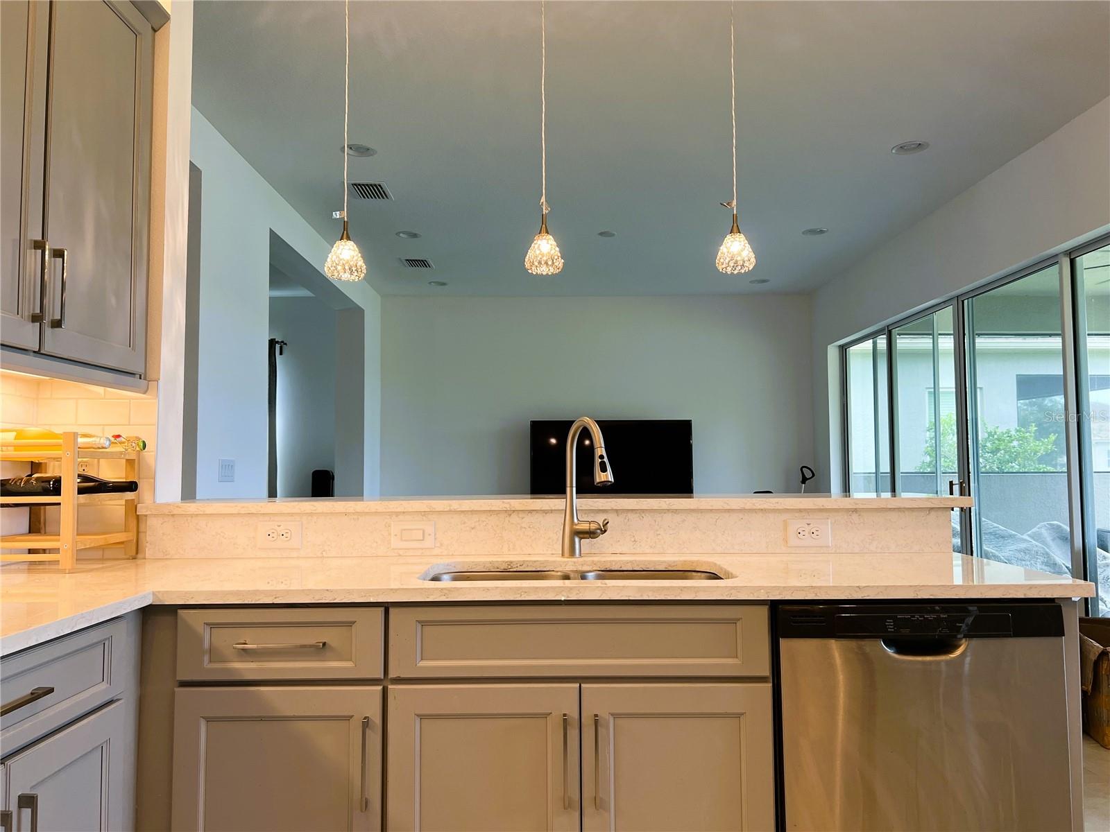 Image 9 of 21 For 31142 Lindentree Drive