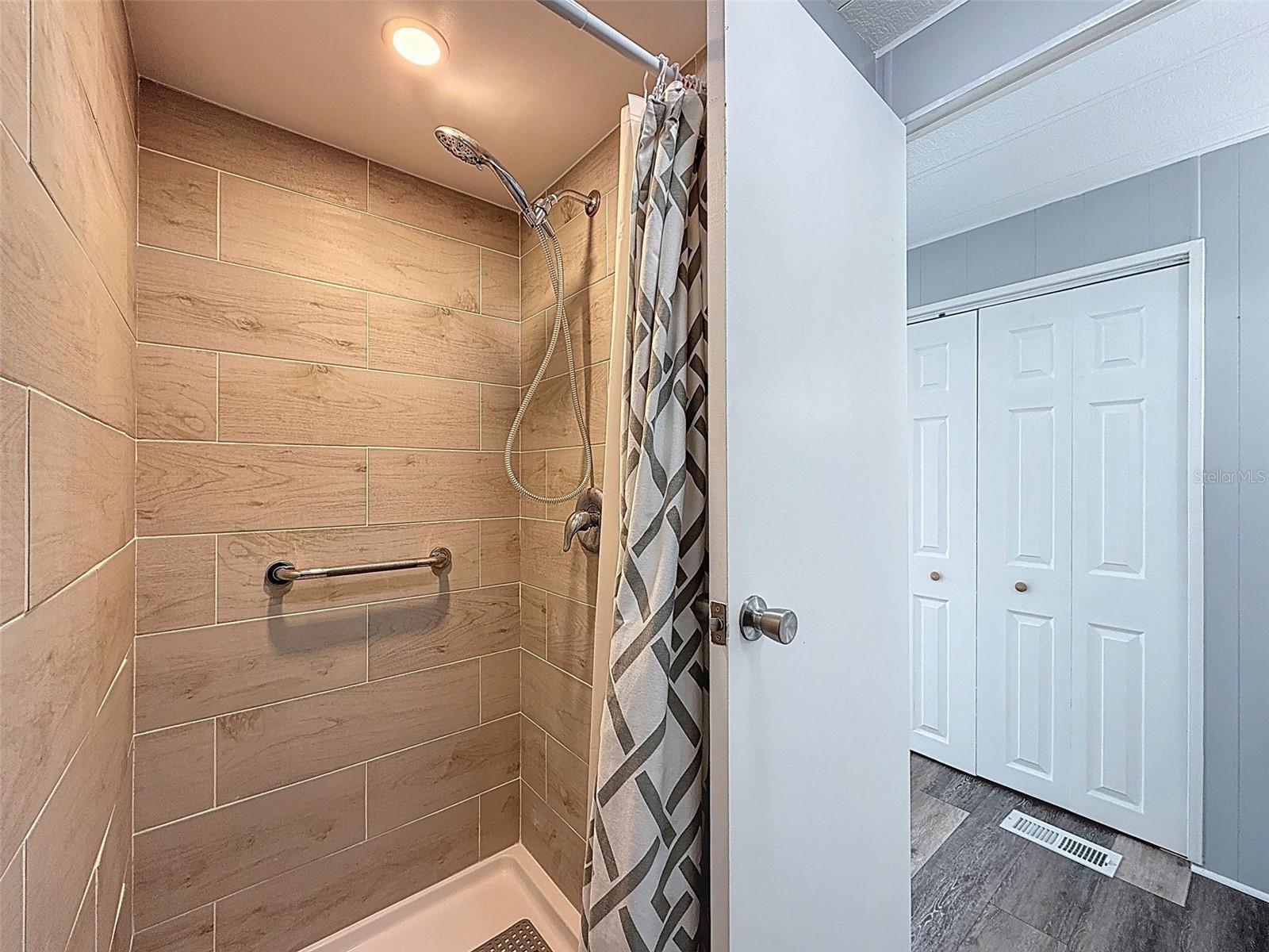 Image 36 of 69 For 5150 Damsen Circle