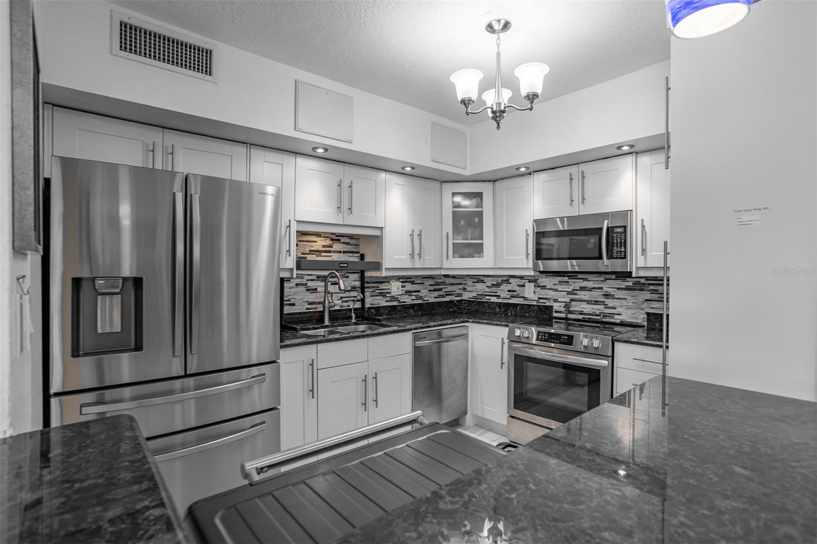 Image 4 of 84 For 30 Turner Street 202