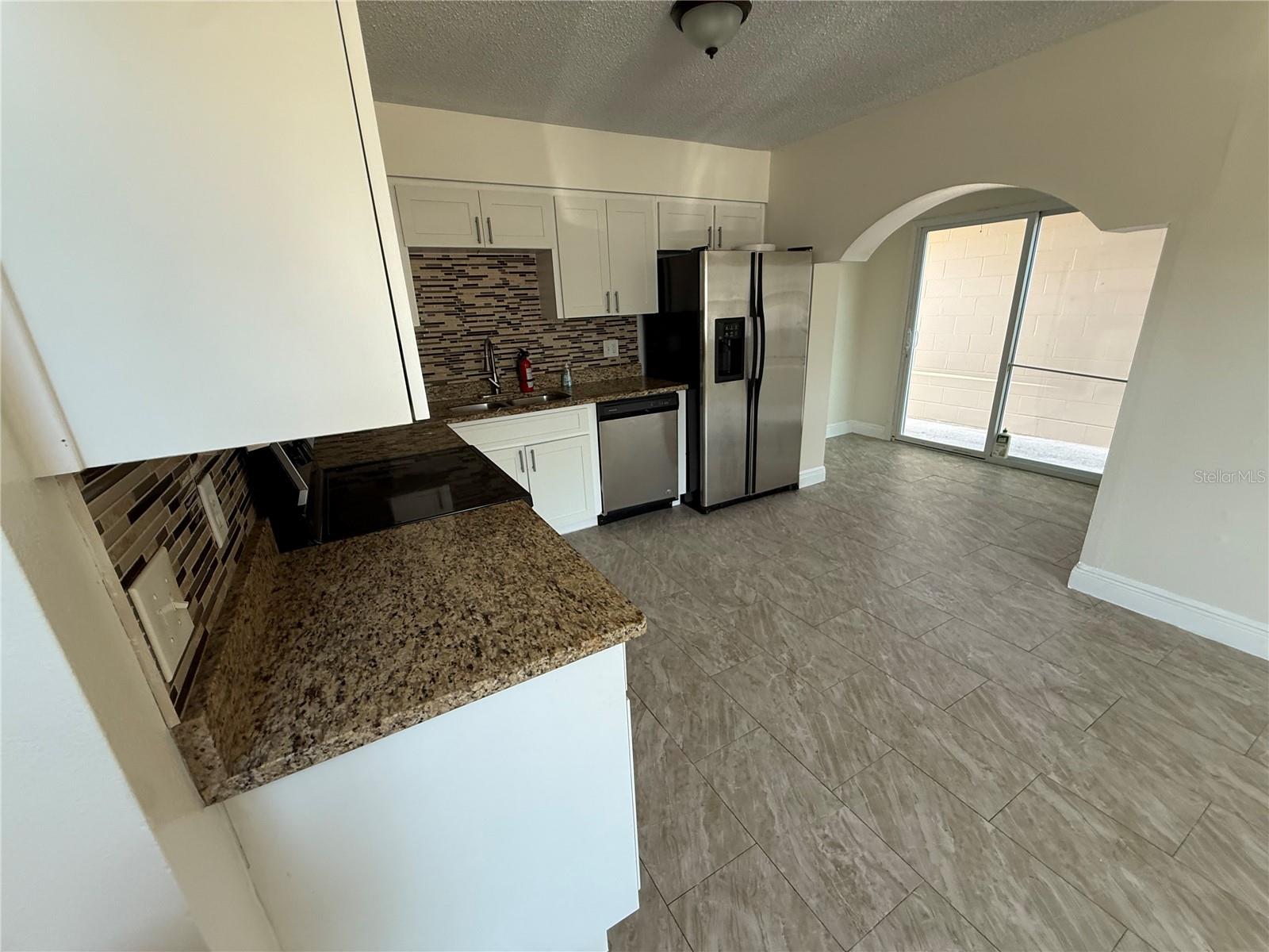 Image 11 of 42 For 10414 Rosemount Drive
