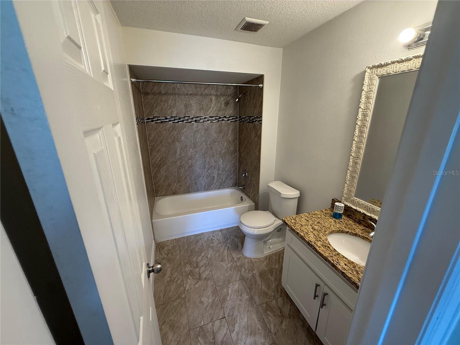 Image 15 of 42 For 10414 Rosemount Drive