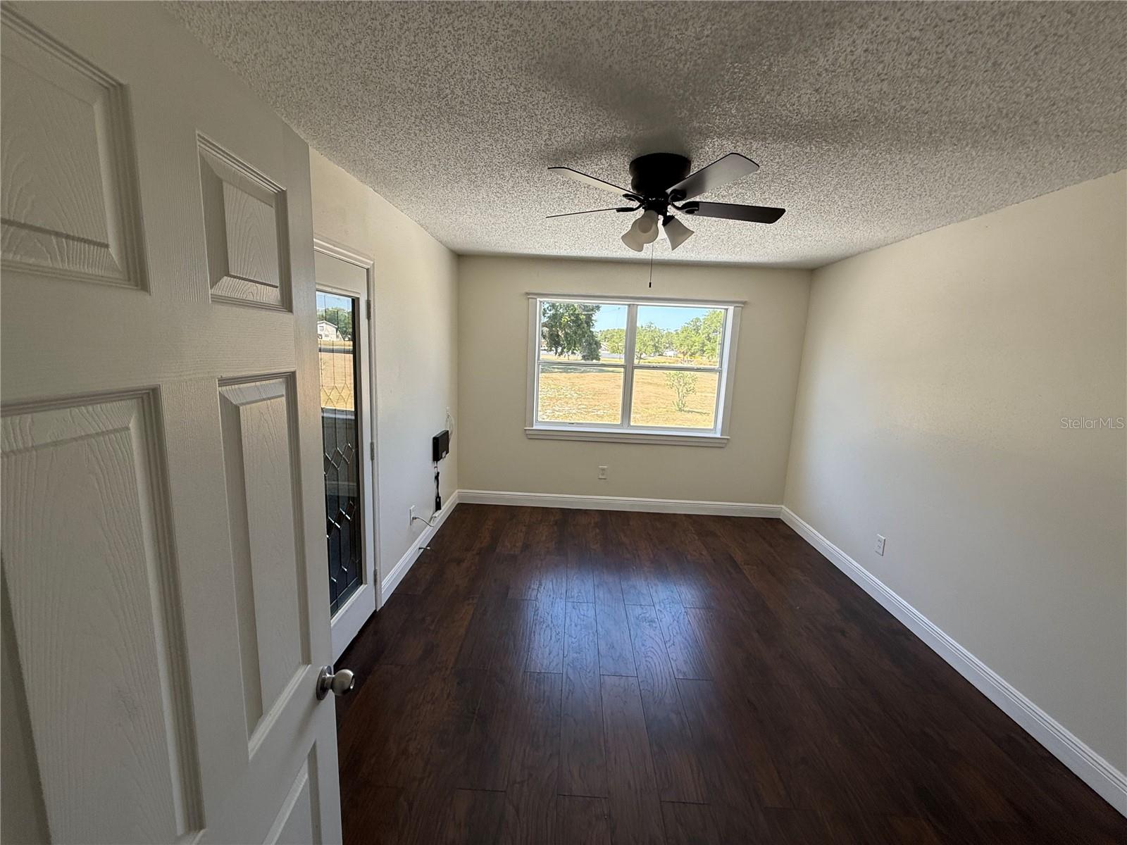Image 21 of 42 For 10414 Rosemount Drive