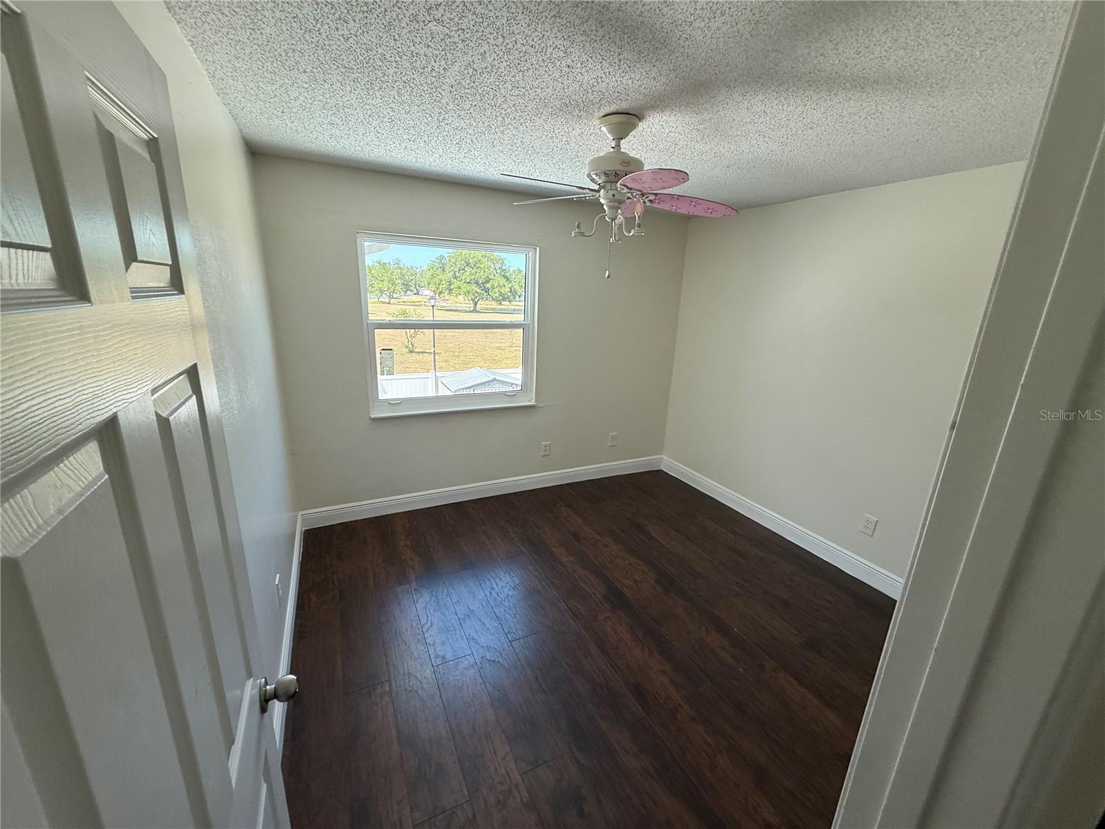 Image 27 of 42 For 10414 Rosemount Drive