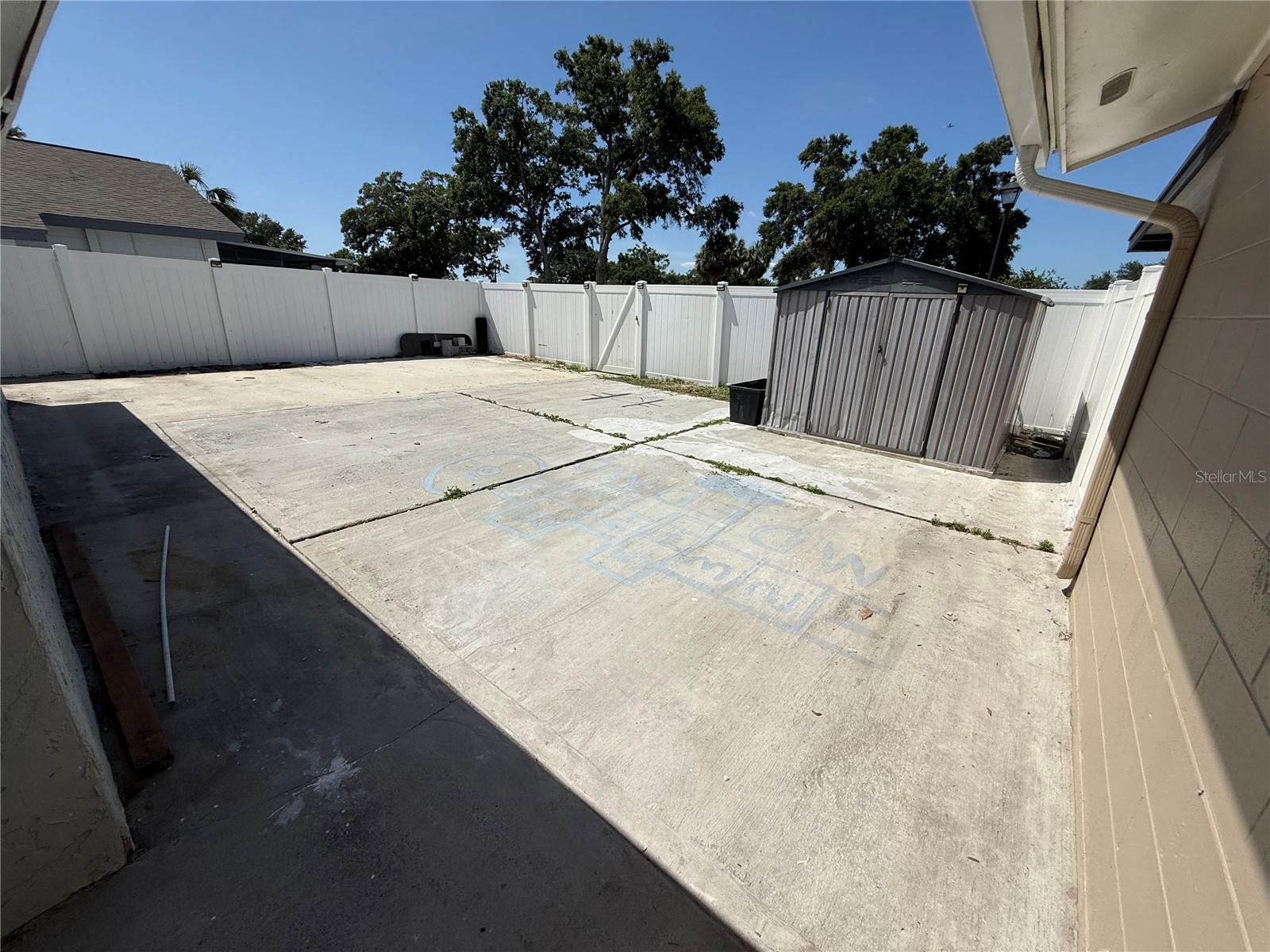 Image 36 of 42 For 10414 Rosemount Drive