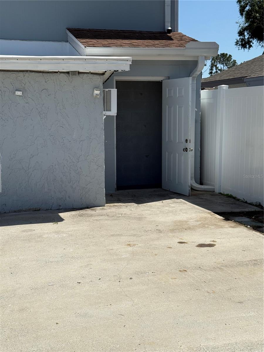 Image 41 of 42 For 10414 Rosemount Drive