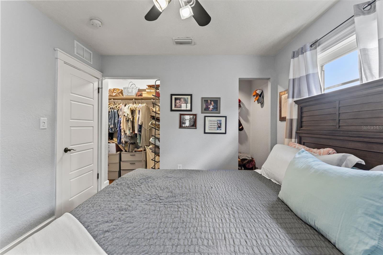 Image 15 of 33 For 921 Coral Street