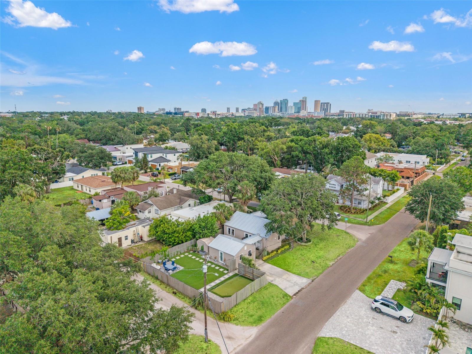 Image 29 of 33 For 921 Coral Street