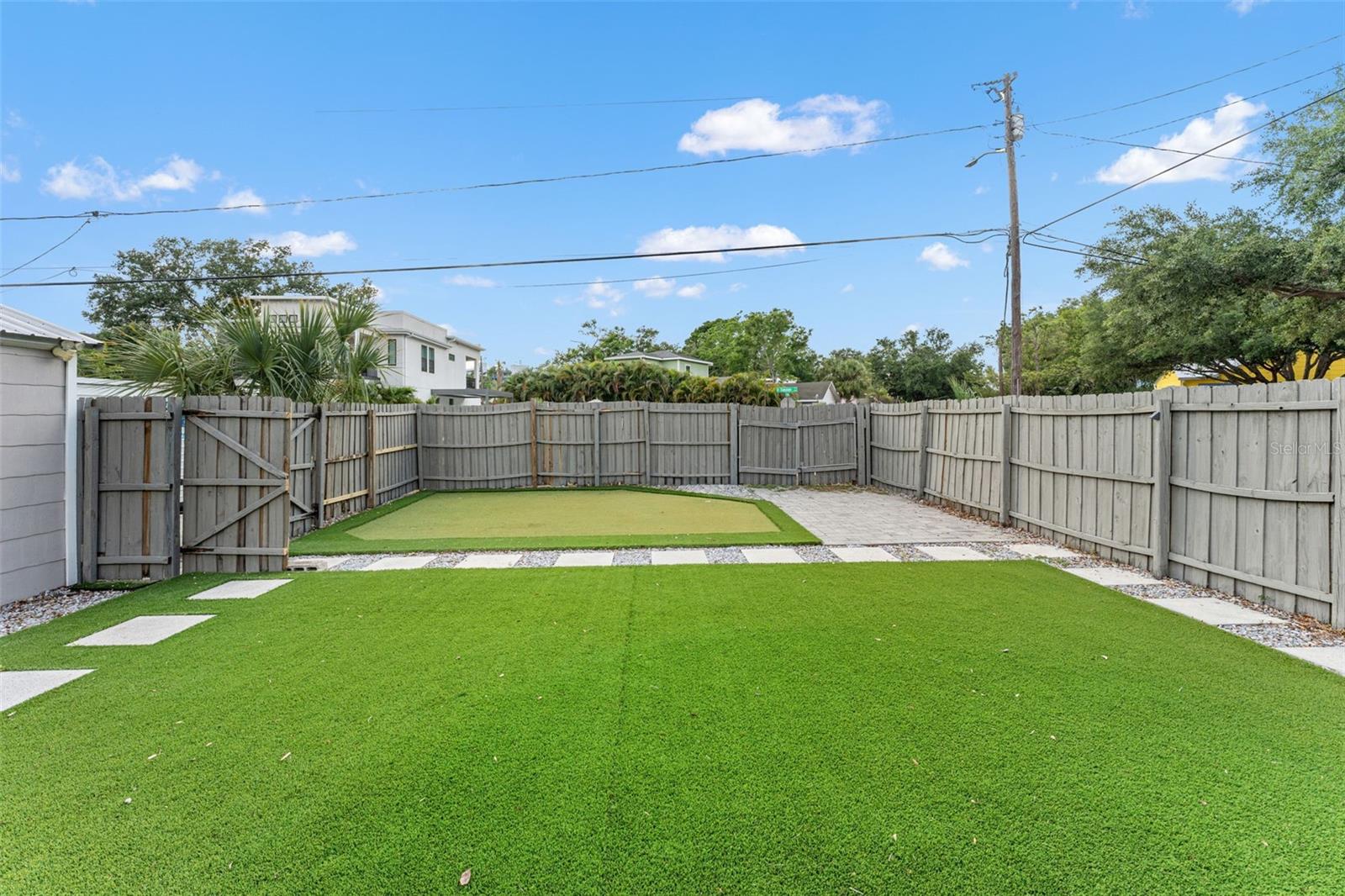 Image 6 of 33 For 921 Coral Street