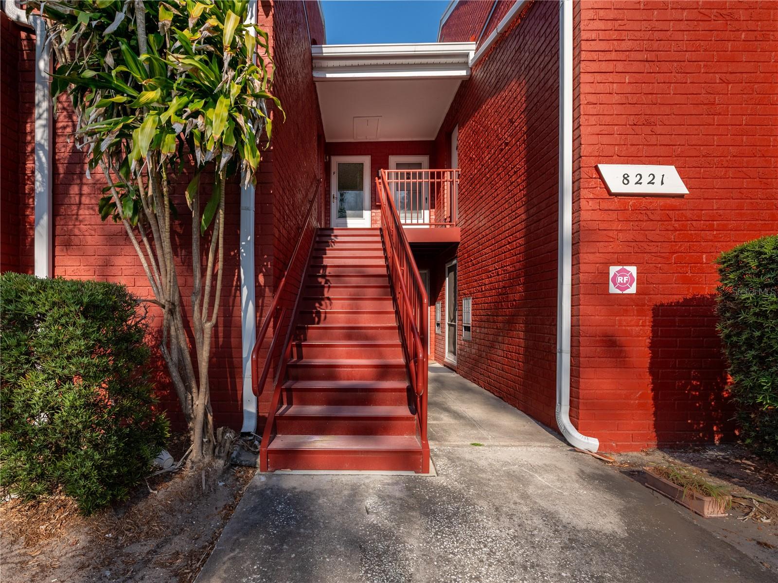 Details for 8221 12th Way N F, ST PETERSBURG, FL 33702