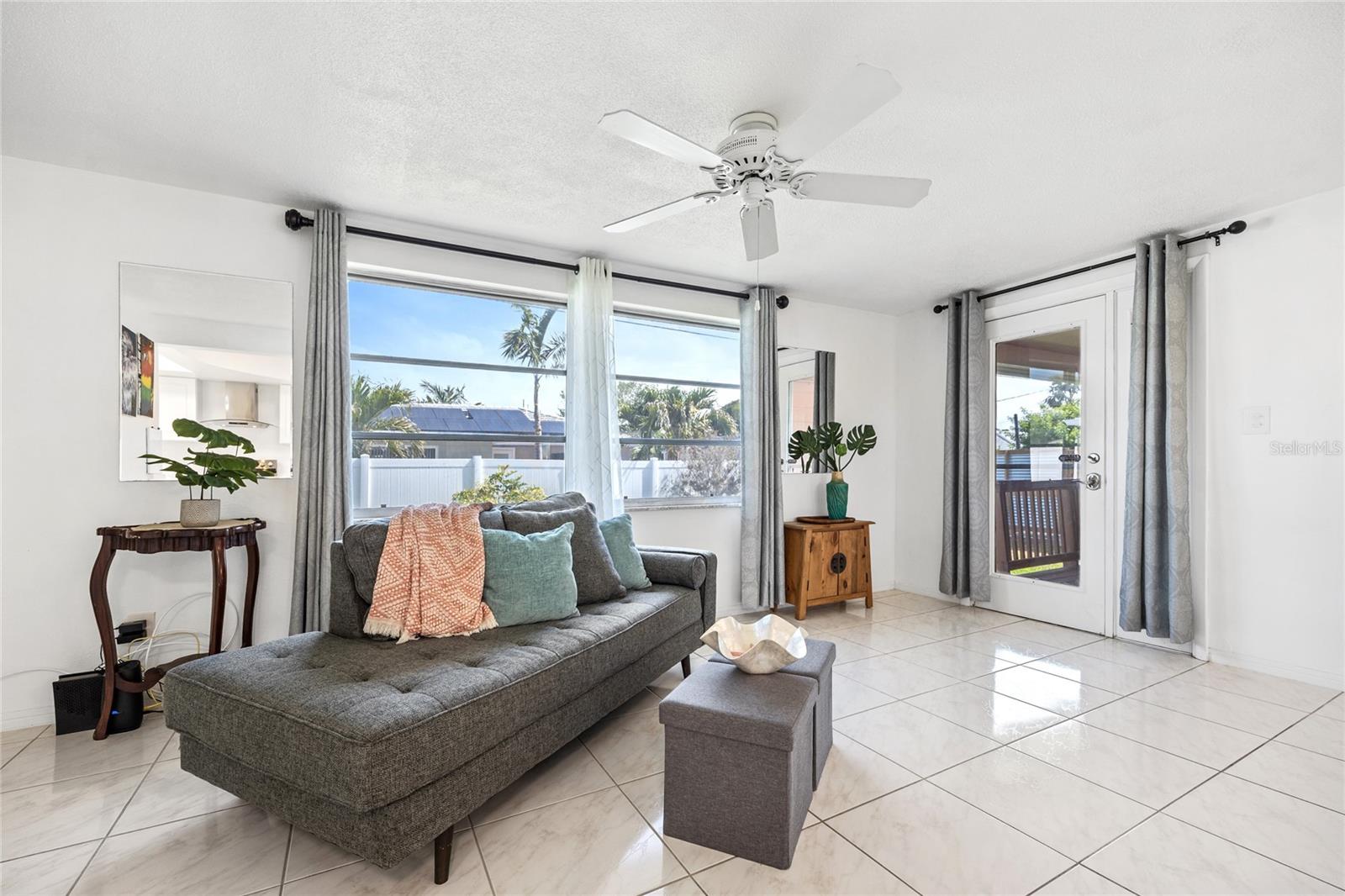 Image 13 of 42 For 11225 59th Avenue