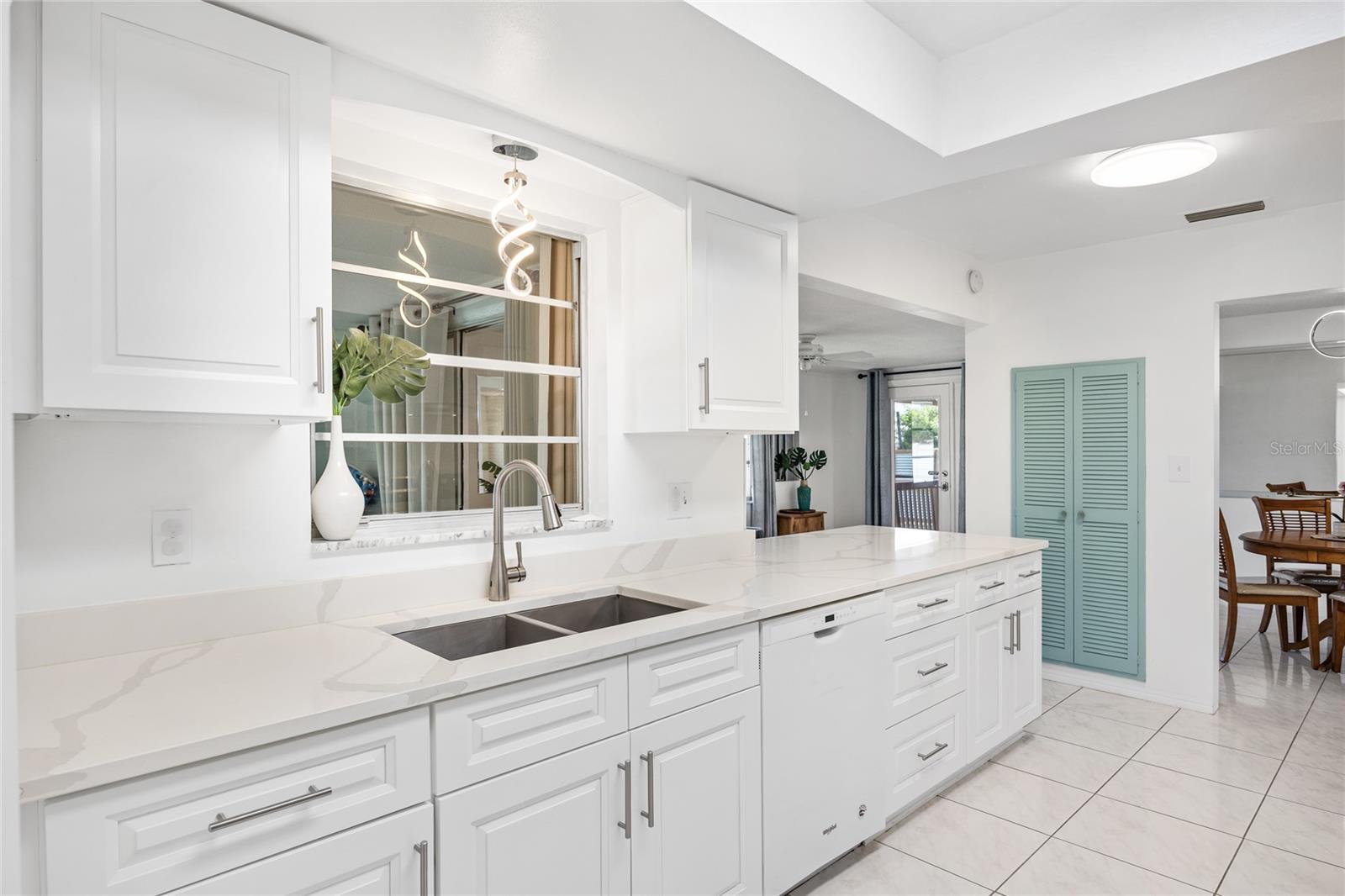 Image 17 of 42 For 11225 59th Avenue