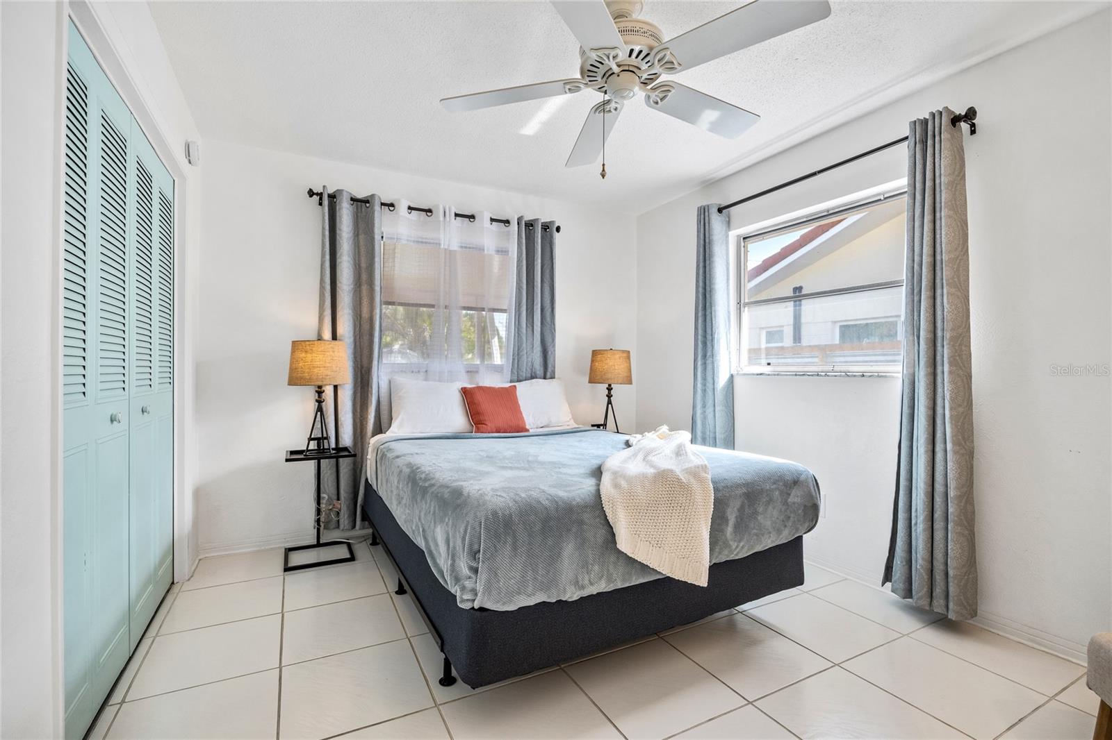 Image 21 of 42 For 11225 59th Avenue