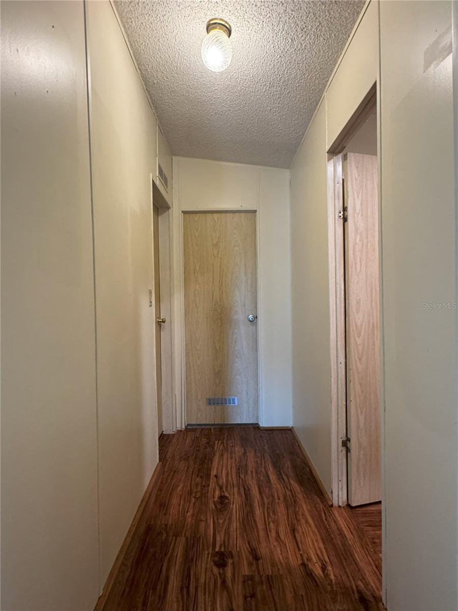 Image 9 of 18 For 11407 Bobwhite Boulevard