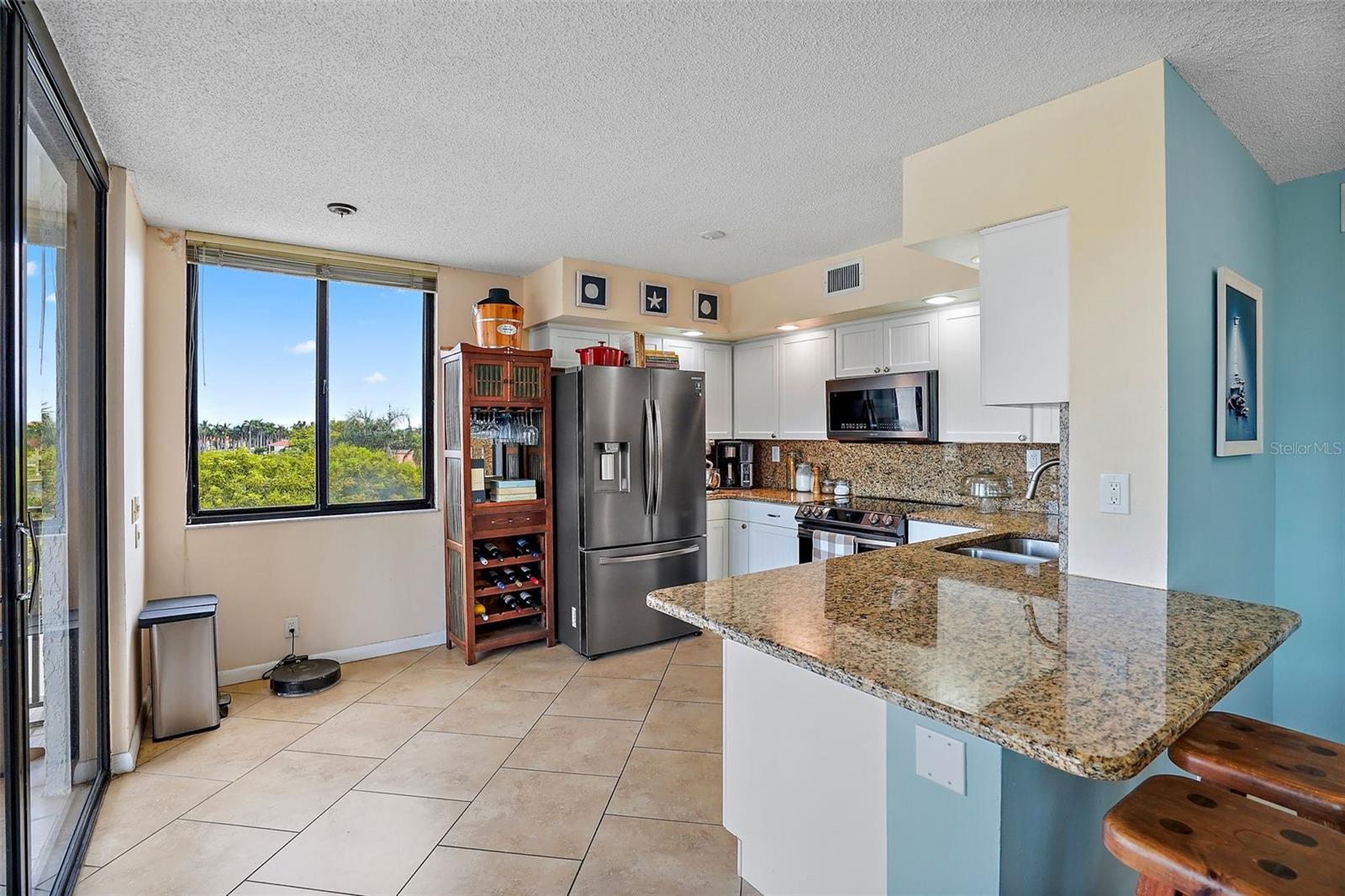 Image 11 of 40 For 6287 Bahia Del Mar Circle 404