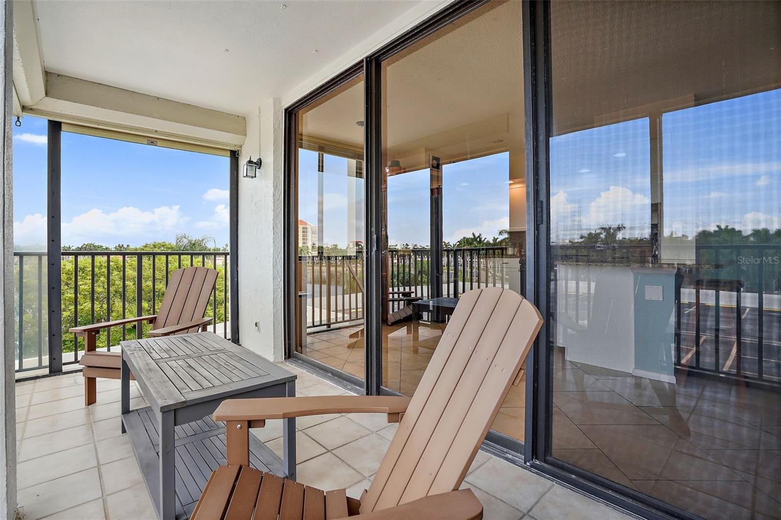 Image 15 of 40 For 6287 Bahia Del Mar Circle 404