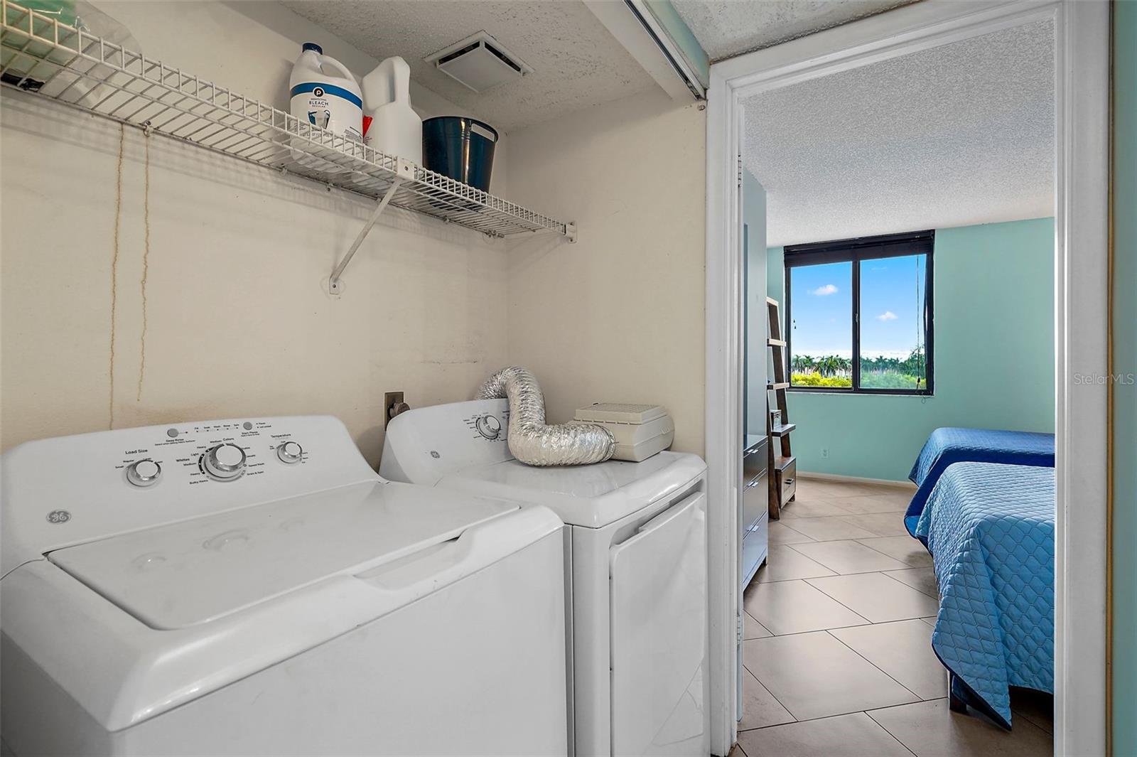 Image 25 of 40 For 6287 Bahia Del Mar Circle 404