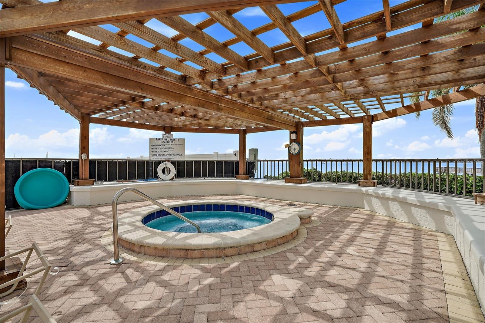 Image 30 of 40 For 6287 Bahia Del Mar Circle 404