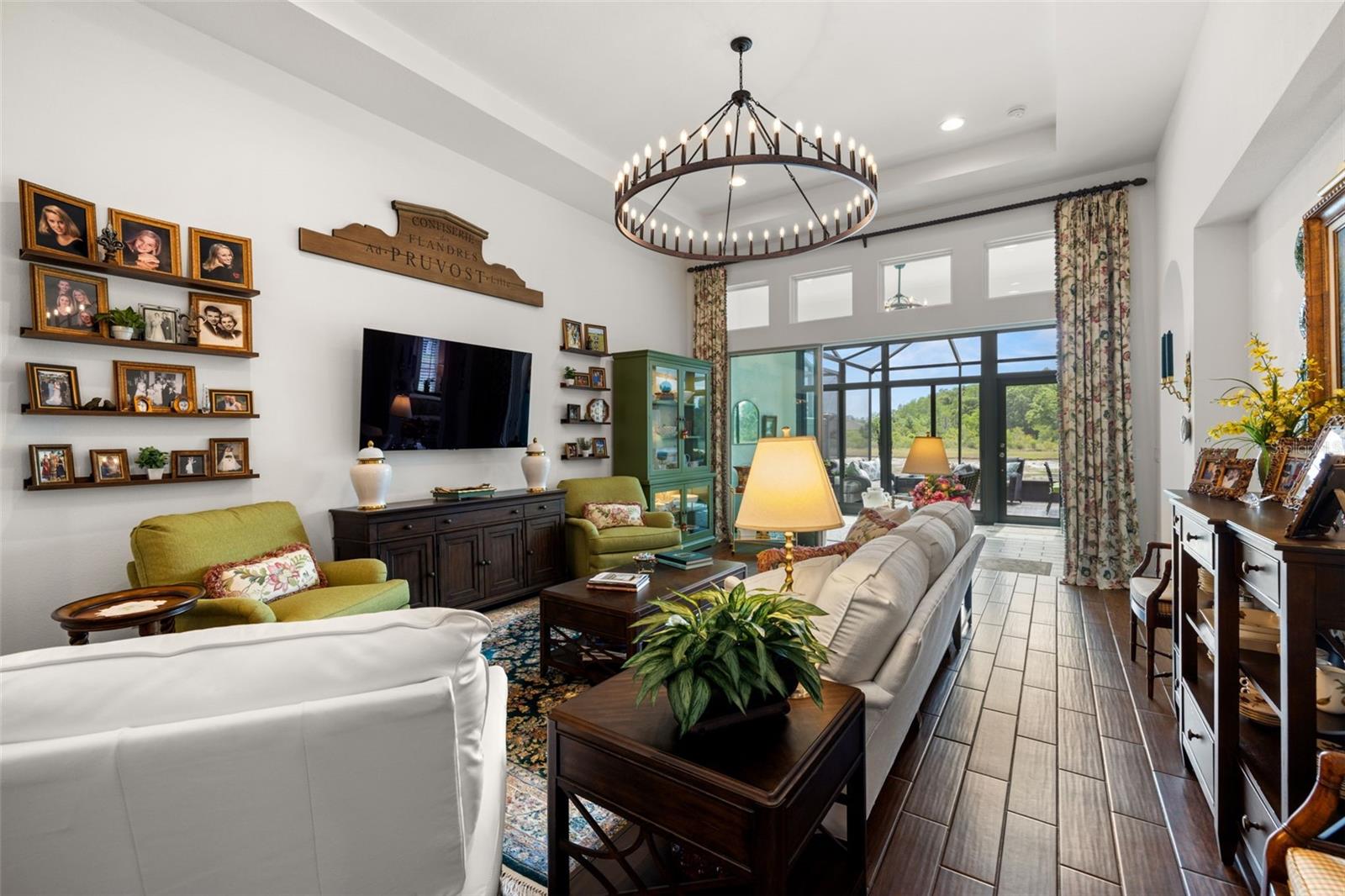 Listing photo id 15 for 4220 Barletta Court
